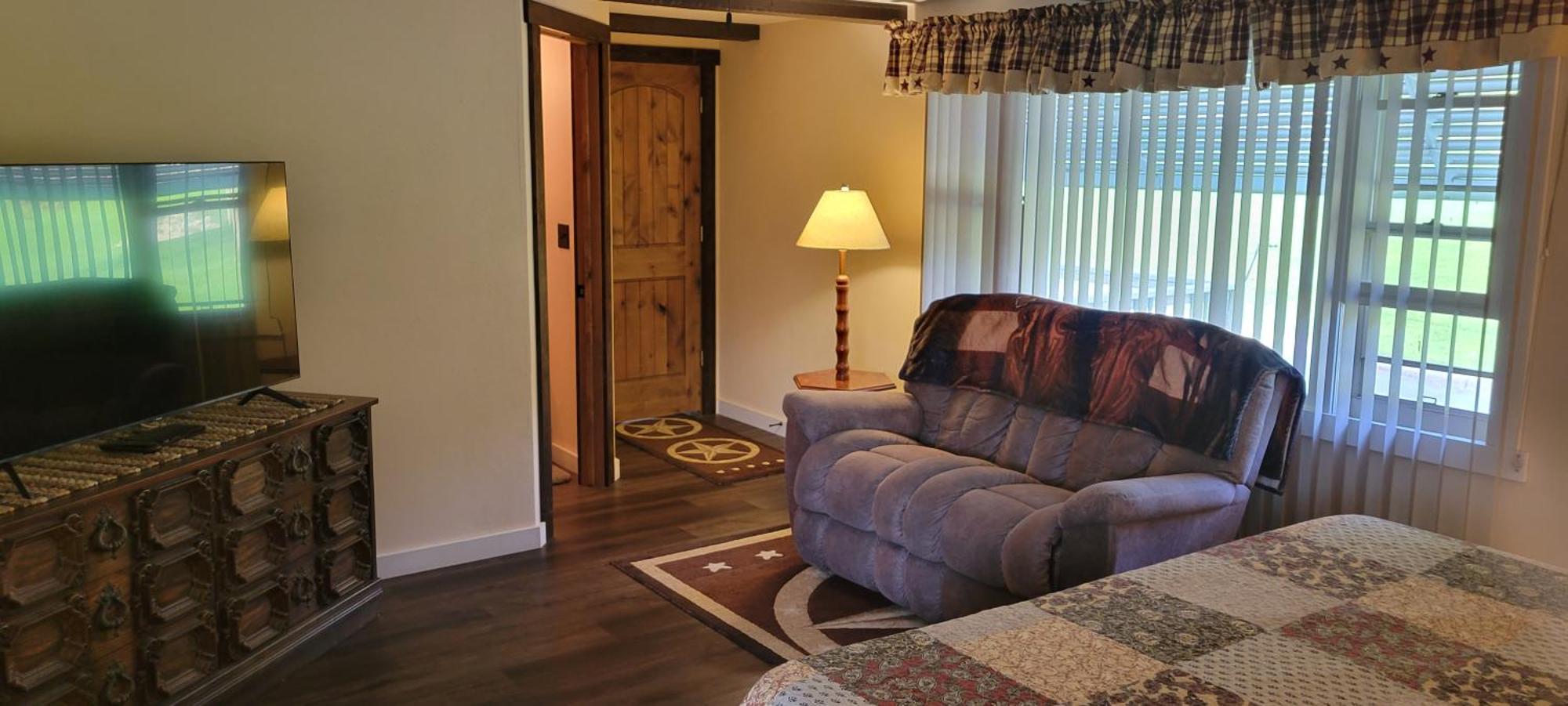 Lodge Trickling Waters Retreat