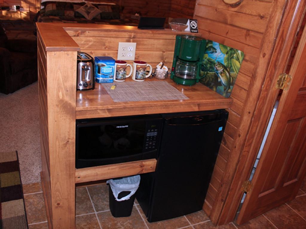 Lodge Trickling Waters Retreat