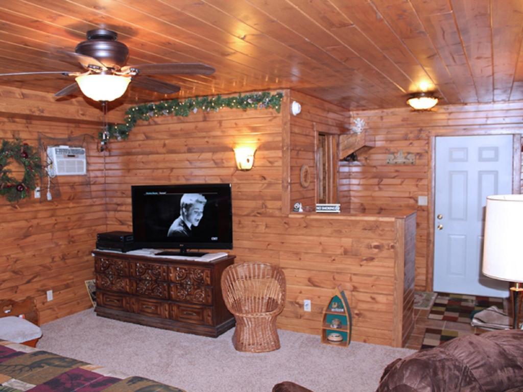 Lodge Trickling Waters Retreat