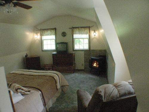 Trickling Waters Retreat Lodge *
